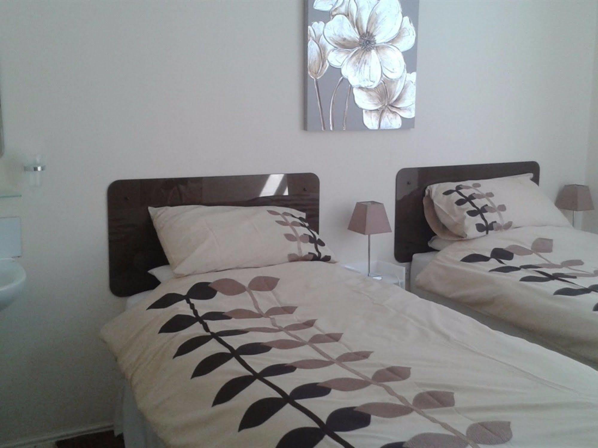 Aaron Lodge Guest House Leicester Ngoại thất bức ảnh