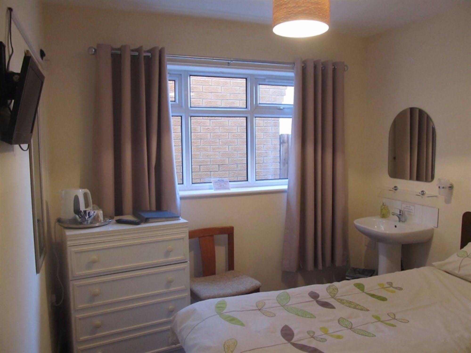 Aaron Lodge Guest House Leicester Ngoại thất bức ảnh